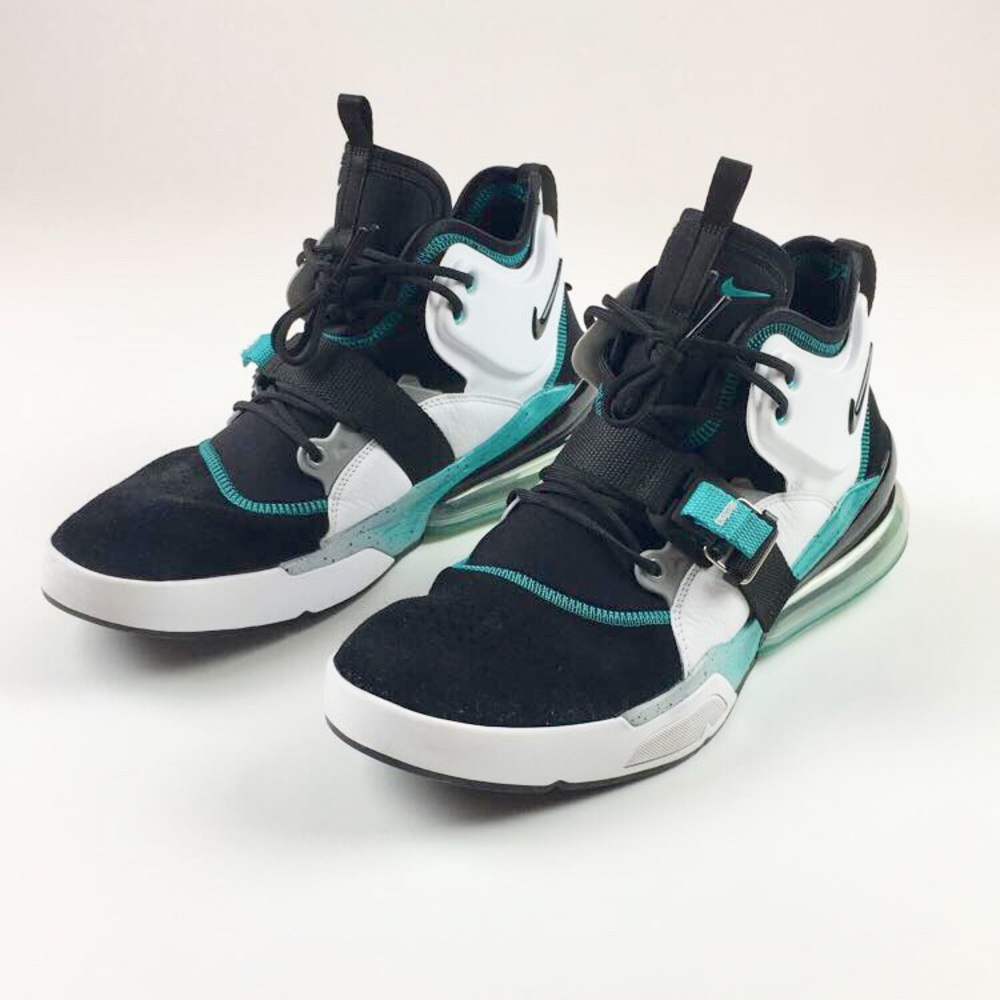 Nike Air Force 270 Size 10.5